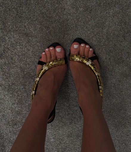 Złote metalowe łańcuszki, seks – Gold Chain Sandal recenzja i cena