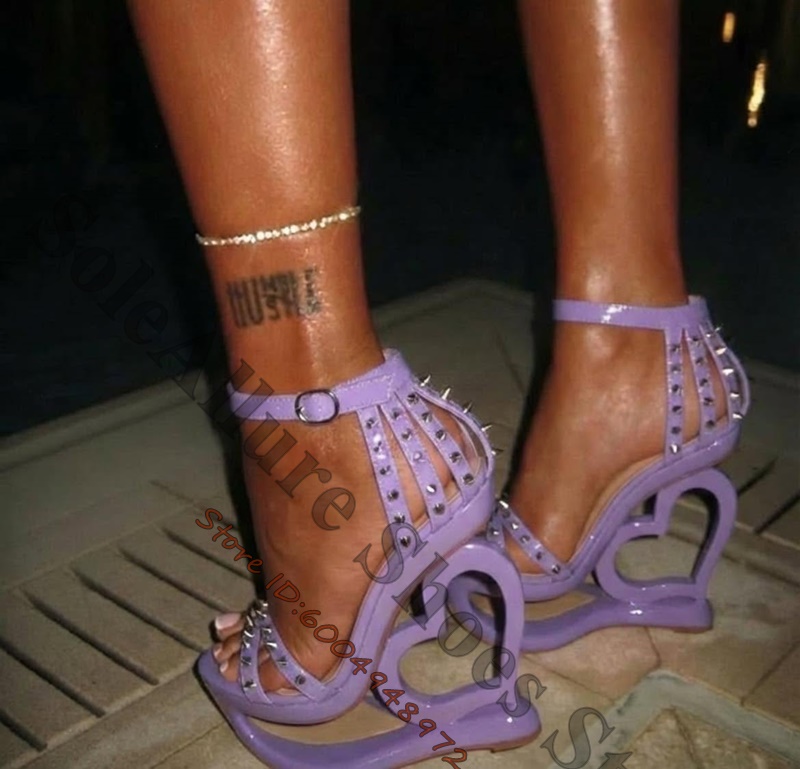 Sandały na koturnie w kolorze  – Ankle Strap Heels recenzja i cena